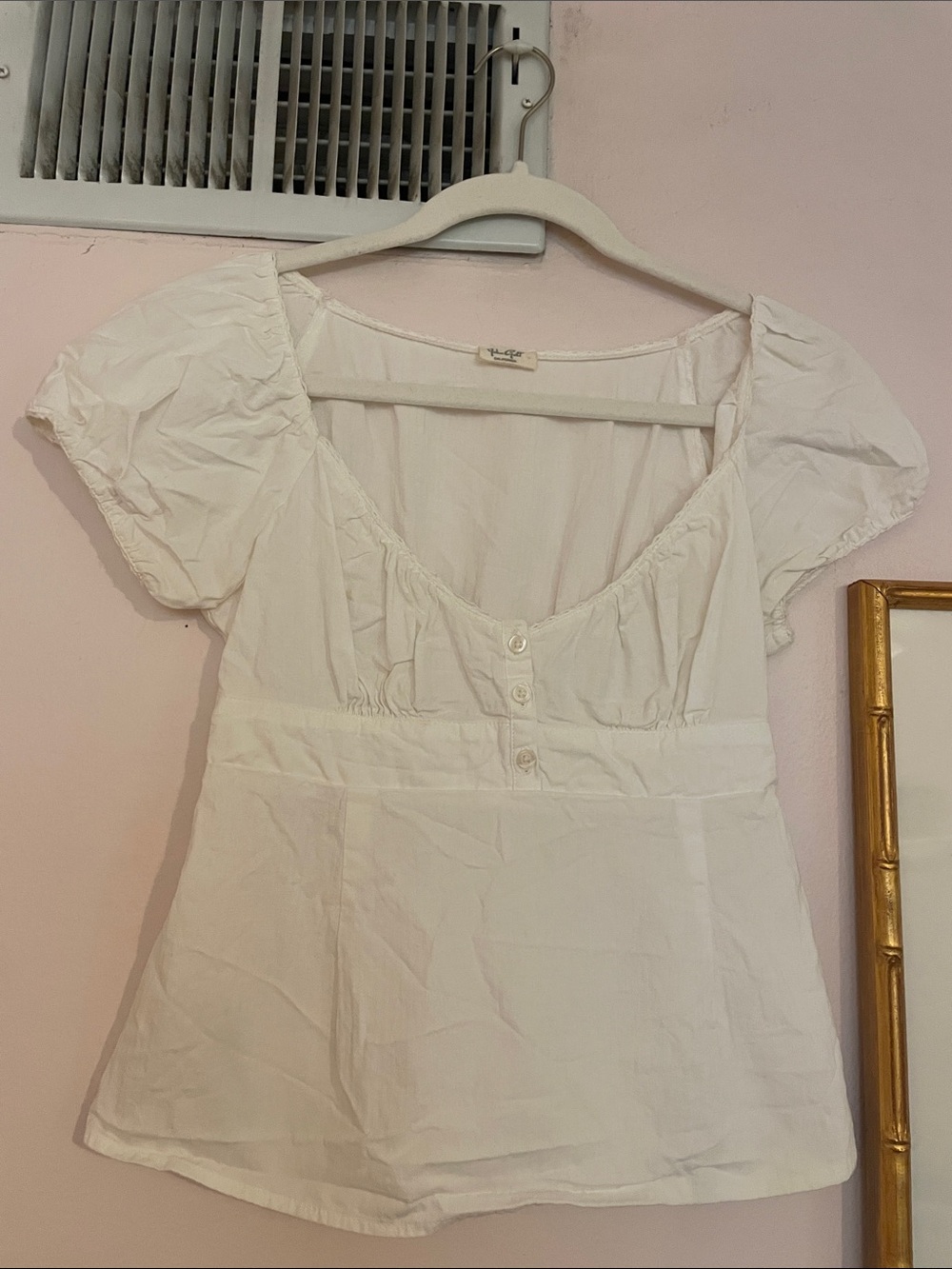 Brandy Melville Sweetheart Button-Front Puff Sleeve Top